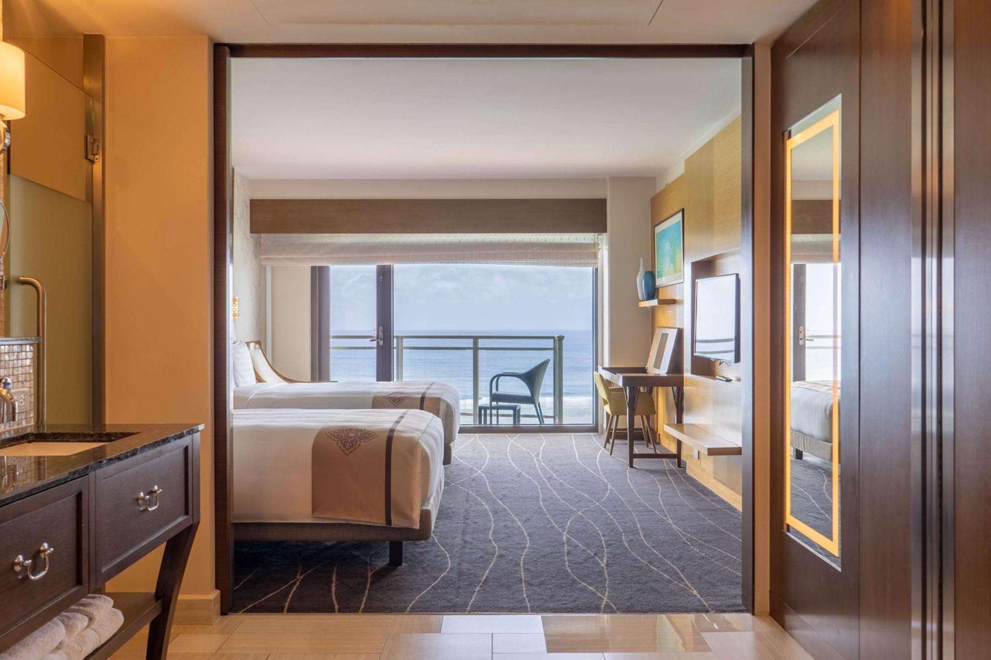 טומון Dusit Thani Guam Resort מראה חיצוני תמונה